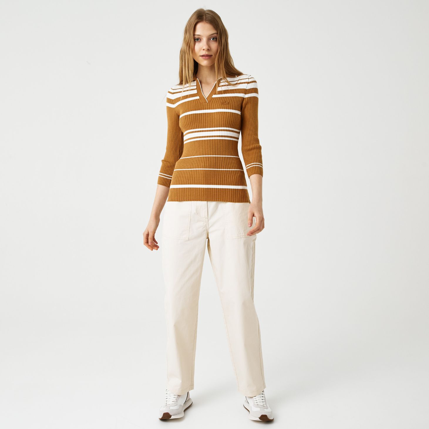 Свитер Lacoste , цвет бежевый, для женщин Свитер Lacoste , цвет бежевый, для женщин