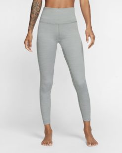 Женские слегка укороченные леггинсы из ткани Infinalon с высокой посадкой Nike Yoga Luxe Nike Yoga Luxe