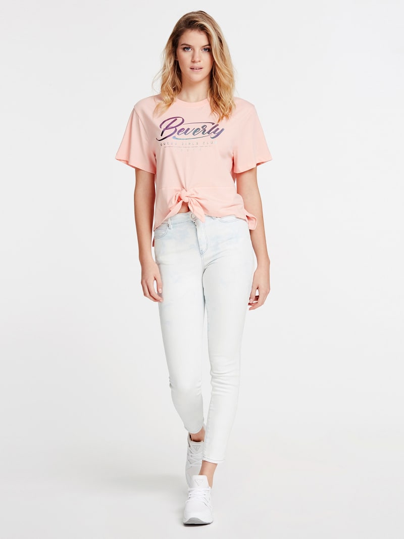 ФУТБОЛКА С УЗЛОМ Guess ФУТБОЛКА С УЗЛОМ Guess